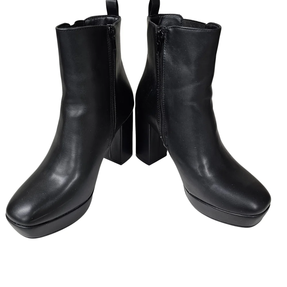 MIA Ginelle black faux leather platform boots. Like new w/box 7.5